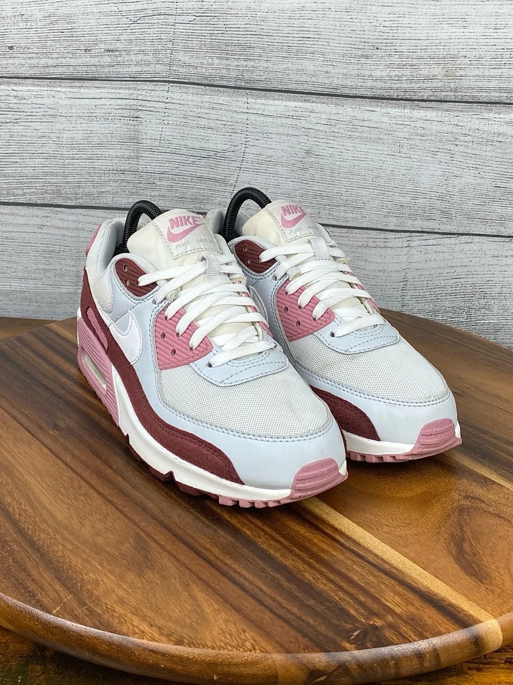 Nike Air Max 90 SE Neapolitan Red Pink Shoes HM9451-600 Women’s Sneaker Size 8.5